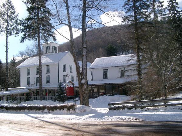 Colonial Inn Pine Hill Exteriör bild